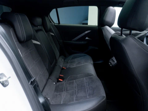 Opel Astra Electric 54kWh GS Auto