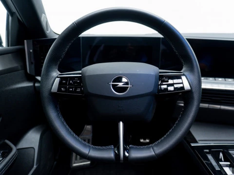 Opel Astra Electric 54kWh GS Auto