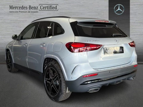 Mercedes-Benz GLA  200 d