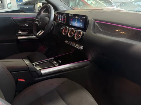 Mercedes-Benz GLA  200 d