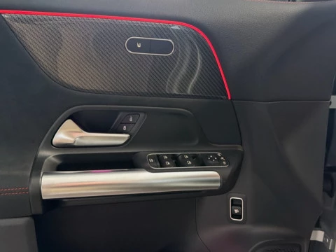 Mercedes-Benz GLA  200 d