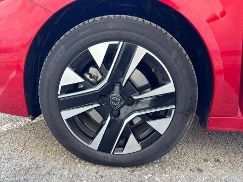 Peugeot 208 Allure HYBRID 110 eDCS6