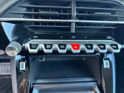 Peugeot 208 Allure HYBRID 110 eDCS6