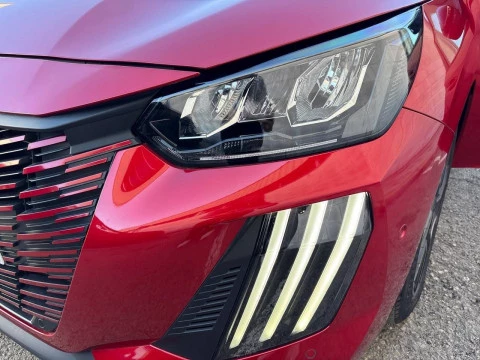 Peugeot 208 Allure HYBRID 110 eDCS6