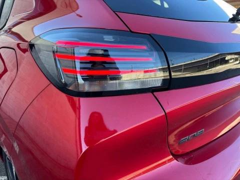 Peugeot 208 Allure HYBRID 110 eDCS6