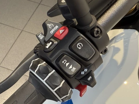 BMW R12 