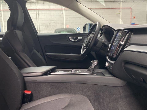 Volvo XC60 2.0 D4 MOMENTUM AUTO 4WD 5P