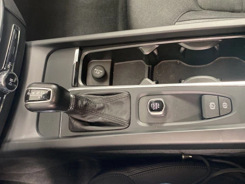 Volvo XC60 2.0 D4 MOMENTUM AUTO 4WD 5P