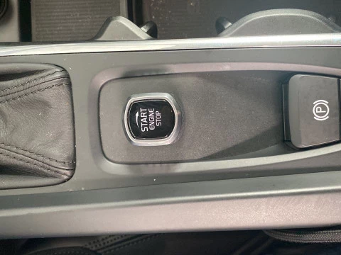 Volvo XC60 2.0 D4 MOMENTUM AUTO 4WD 5P