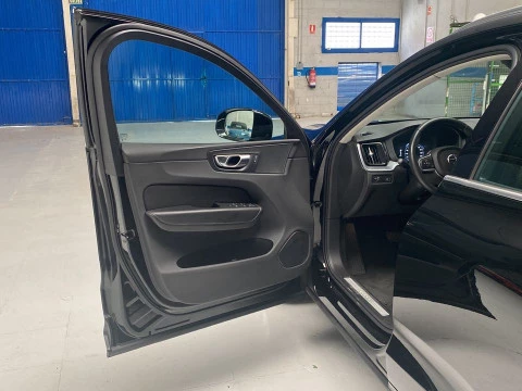 Volvo XC60 2.0 D4 MOMENTUM AUTO 4WD 5P