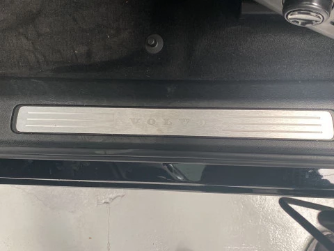 Volvo XC60 2.0 D4 MOMENTUM AUTO 4WD 5P