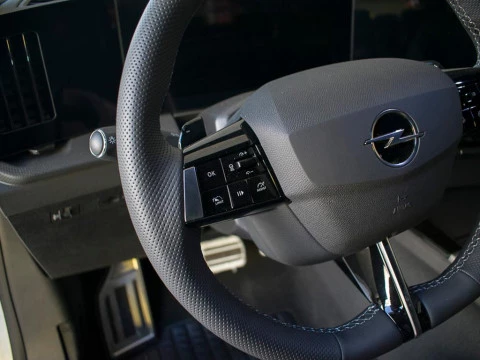 Opel Astra 1.5D DTH 96KW GS AUTO 5P Opel Astra 1.5D DTH 96KW GS AUTO 5P