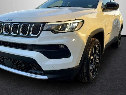 Jeep Compass eHybrid 1.5 MHEV 130HP Altitude DCT