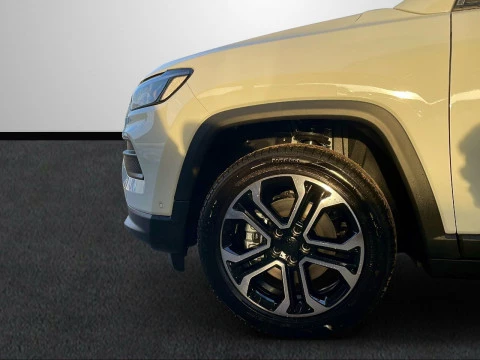 Jeep Compass eHybrid 1.5 MHEV 130HP Altitude DCT