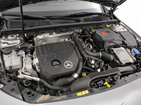 Mercedes-Benz CLA 200 MHEV 163CV 4P