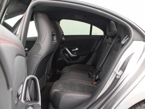 Mercedes-Benz CLA 200 MHEV 163CV 4P