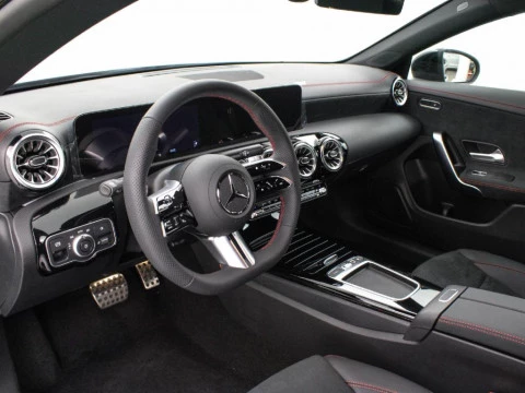 Mercedes-Benz CLA 200 MHEV 163CV 4P