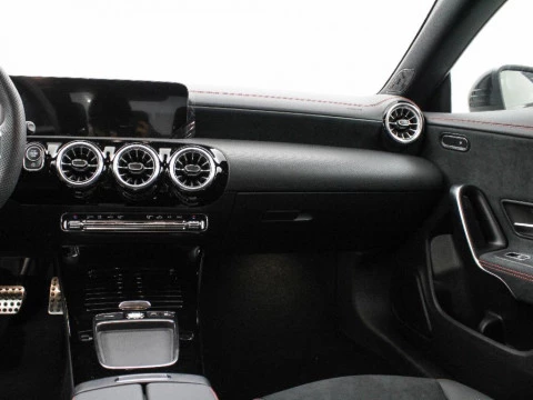 Mercedes-Benz CLA 200 MHEV 163CV 4P