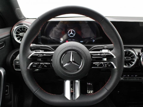 Mercedes-Benz CLA 200 MHEV 163CV 4P