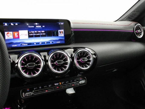 Mercedes-Benz CLA 200 MHEV 163CV 4P