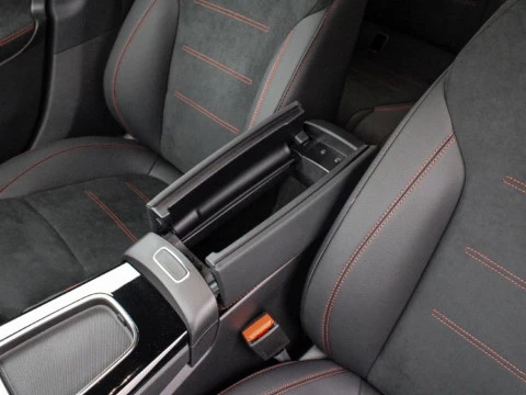 Mercedes-Benz CLA 200 MHEV 163CV 4P