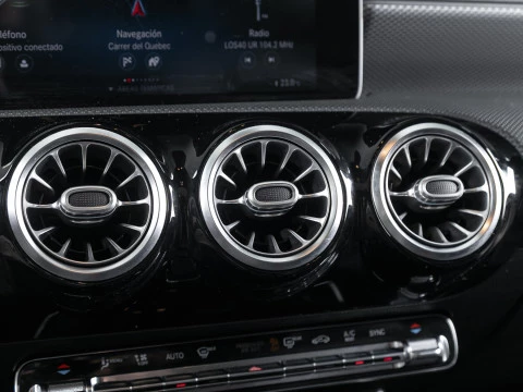 Mercedes-Benz CLA CLA 200 D DCT Shooting Brake