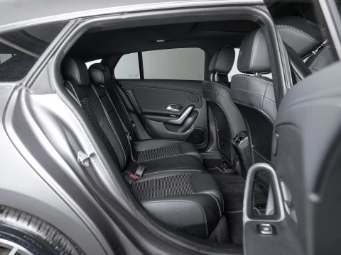 Mercedes-Benz CLA CLA 200 D DCT Shooting Brake