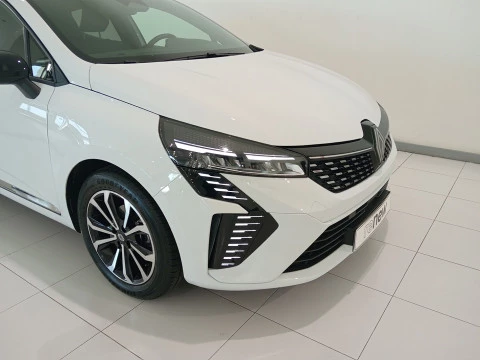 Renault Clio   TCe Techno 67kW