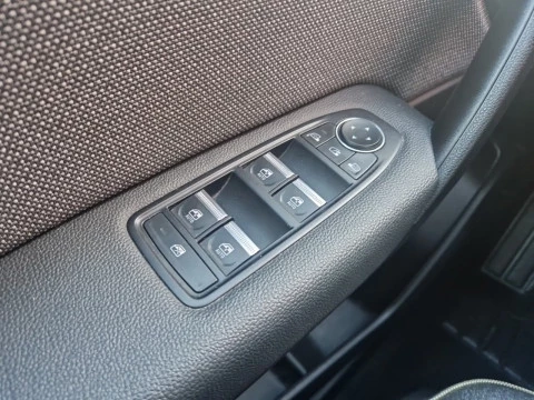 Renault Captur techno Eco-G 100cv (74 kW)