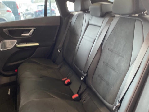 Mercedes-Benz EQE  350