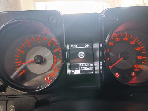 Suzuki Jimny 1.5 JLX 5MT