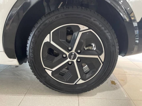 Kia Niro 1.6 GDi HEV 104kW (141CV) Drive