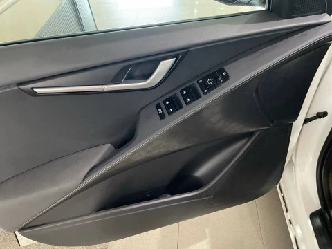 Kia Niro 1.6 GDi HEV 104kW (141CV) Drive