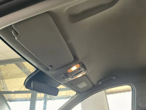 Kia Niro 1.6 GDi HEV 104kW (141CV) Drive