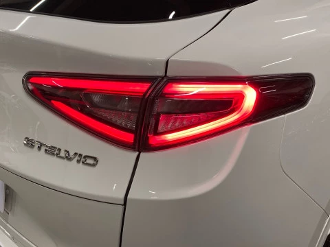 Alfa Romeo Stelvio 2.2 Diésel 154kW Tributo Italiano Q4