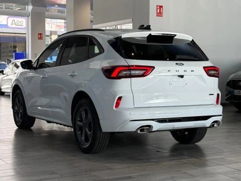 Ford Kuga ST-Line 2.5 Duratec FHEV 132kW Auto