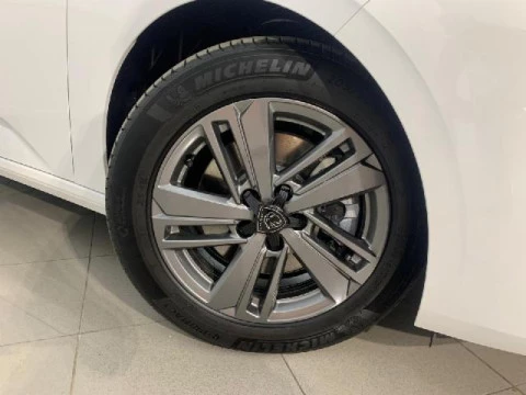 Peugeot 308 NEW 308 ACTIVE PACK 1.5 BLUEHDI 130 CV 5P