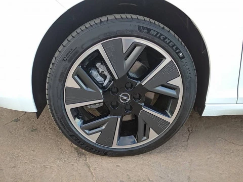 Opel Astra Electric 54kWh GS Auto