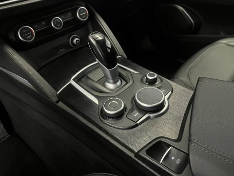 Alfa Romeo Stelvio 2.0 TURBO 148KW SPRINT AUTO 4WD 200 5P