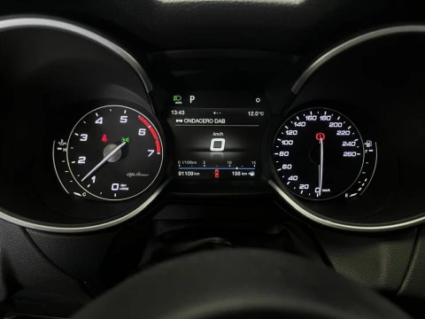 Alfa Romeo Stelvio 2.0 TURBO 148KW SPRINT AUTO 4WD 200 5P