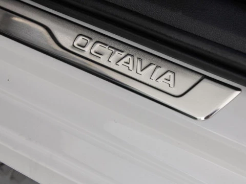 Skoda Octavia 2.0 TDI SELECTION 85KW 116 5P