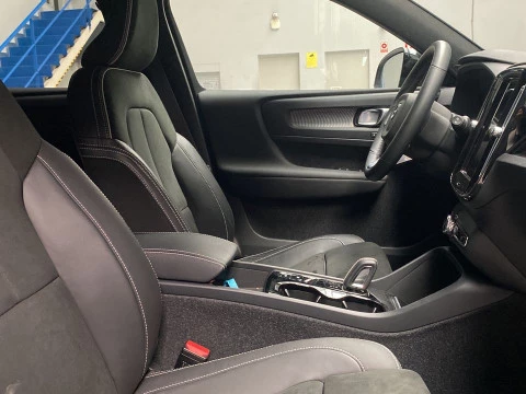 Volvo XC40 1.5 T4 RECHARGE R-DESIGN DCT 5P