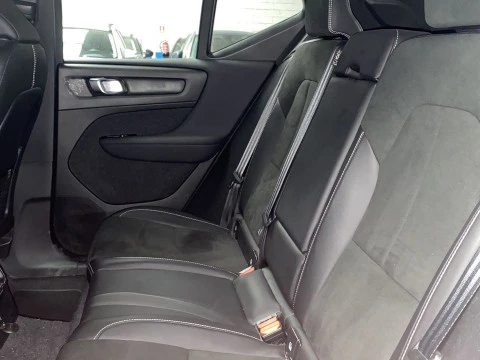 Volvo XC40 1.5 T4 RECHARGE R-DESIGN DCT 5P