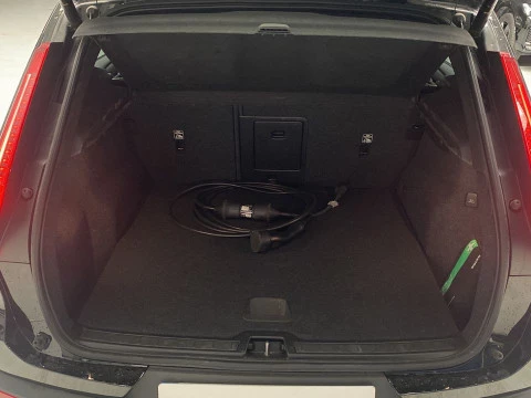 Volvo XC40 1.5 T4 RECHARGE R-DESIGN DCT 5P