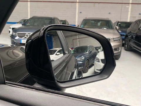 Volvo XC40 1.5 T4 RECHARGE R-DESIGN DCT 5P