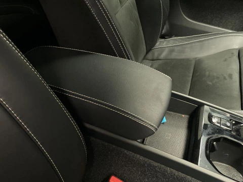 Volvo XC40 1.5 T4 RECHARGE R-DESIGN DCT 5P