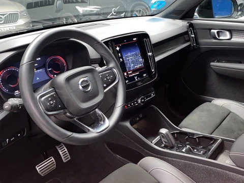 Volvo XC40 1.5 T4 RECHARGE R-DESIGN DCT 5P