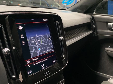 Volvo XC40 1.5 T4 RECHARGE R-DESIGN DCT 5P