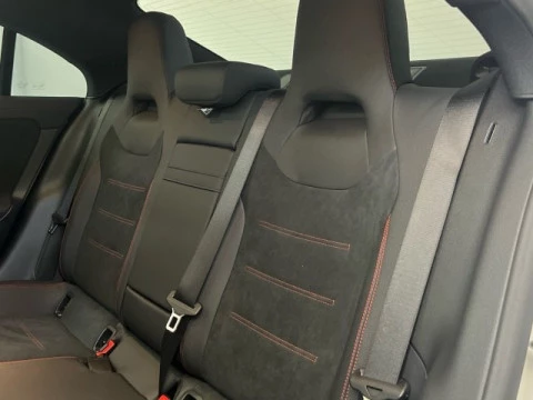 Mercedes-Benz CLA 200 D DCT