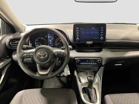 Toyota Yaris 1.5 120H BUSINESS PLUS